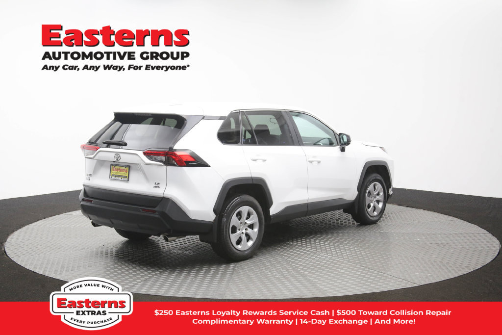 Used 2023 Toyota RAV4 LE AWD/4WD image 41