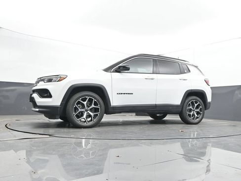 Used 2025 Jeep Compass Limited AWD/4WD image 49
