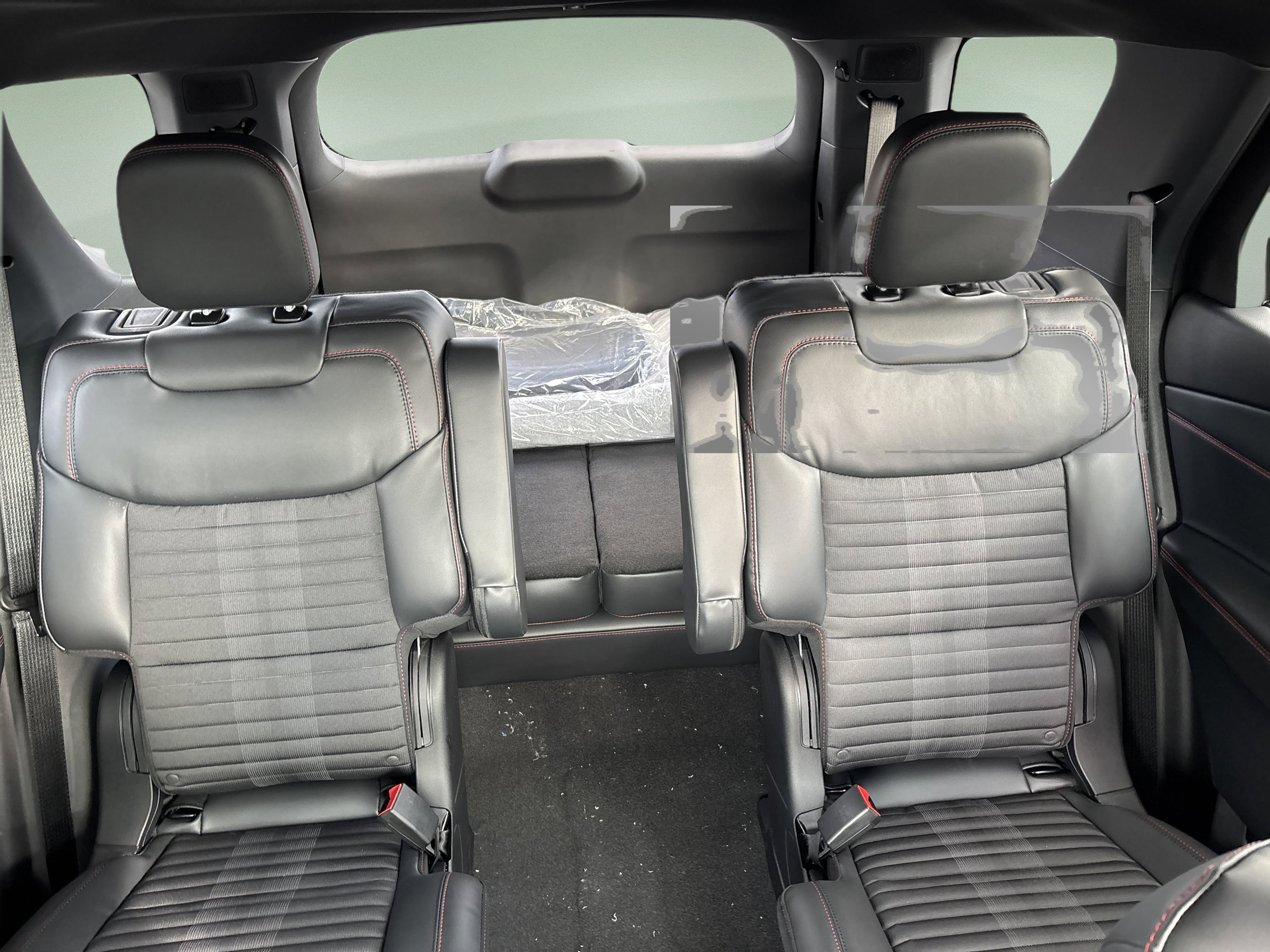 Used 2026 Ford Explorer ST-Line w/ ST-Line Street Pack AWD/4WD image 21