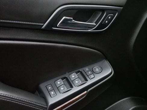 Used 2019 Chevrolet Tahoe LT image 19