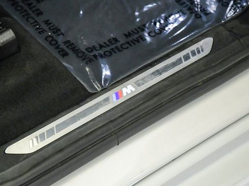 Certified 2023 BMW X7 xDrive40i w/ Executive Package image 19