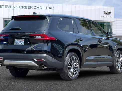Used 2025 Toyota Grand Highlander AWD Hybrid image 3
