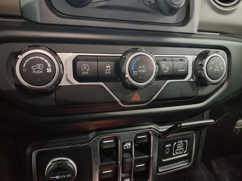 Certified 2021 Jeep Wrangler Willys image 12