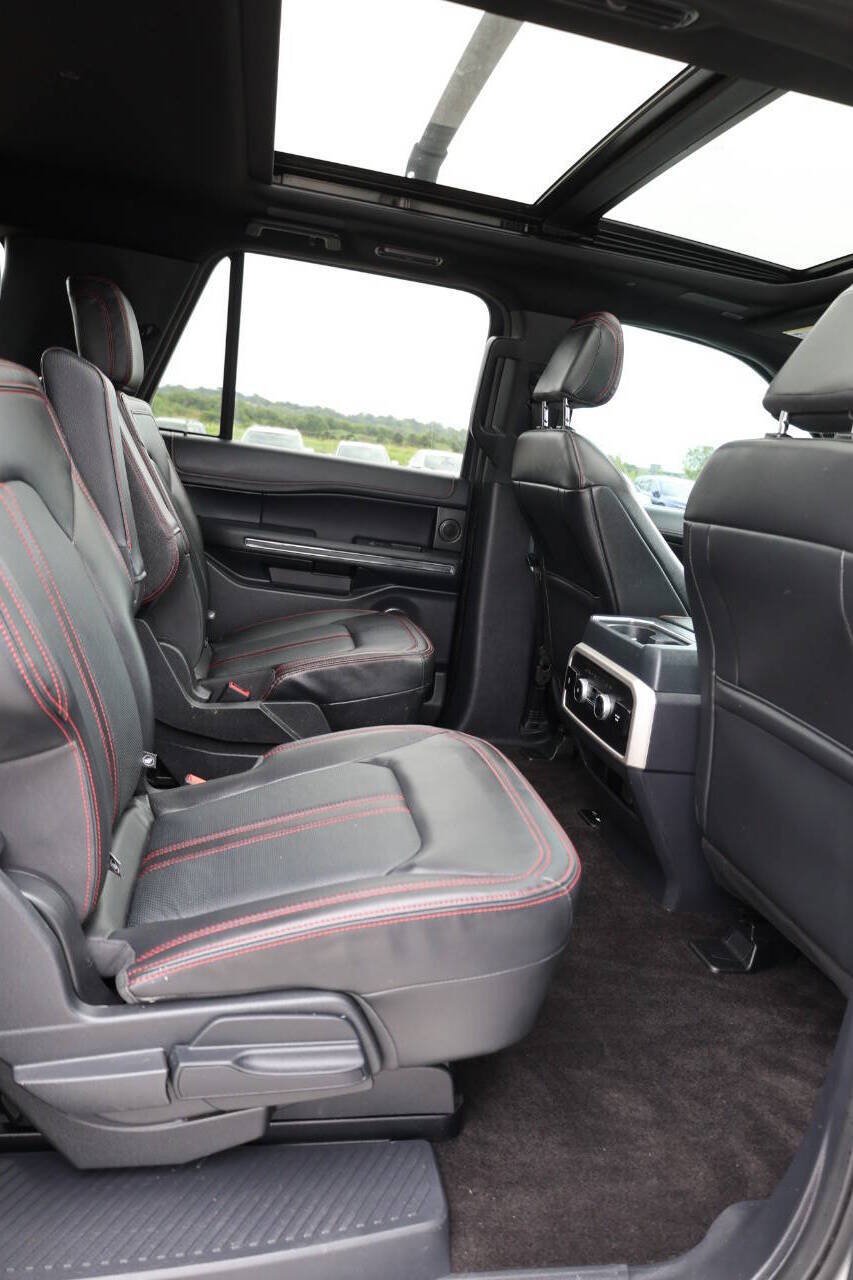 Used 2022 Ford Expedition Max Limited AWD/4WD image 16