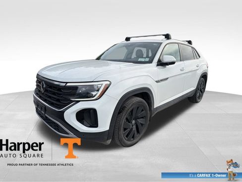 Used 2024 Volkswagen Atlas Cross Sport SE w/ Panoramic Sunroof Package AWD/4WD image 1