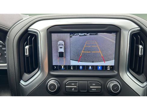 Certified 2021 Chevrolet Silverado 1500 LTZ w/ LTZ Premium Package AWD/4WD image 19