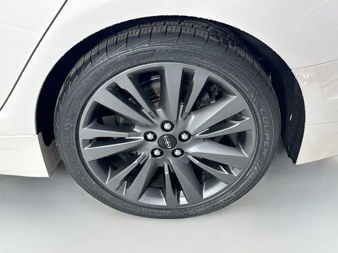 Used 2019 Lincoln MKZ Reserve image 33