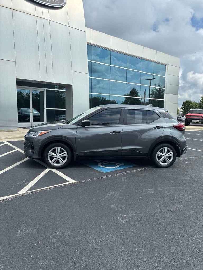 Used 2024 Nissan Kicks S FWD image 9