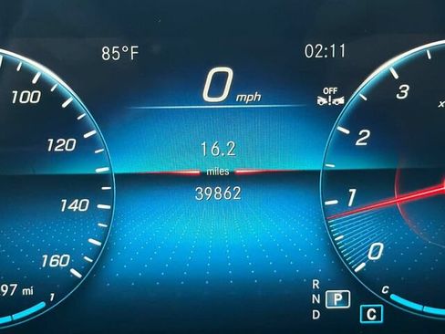 Certified 2023 Mercedes-Benz GLB 250 w/ Premium Package image 31
