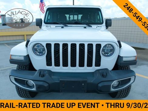 Used 2022 Jeep Gladiator Sport AWD/4WD image 11