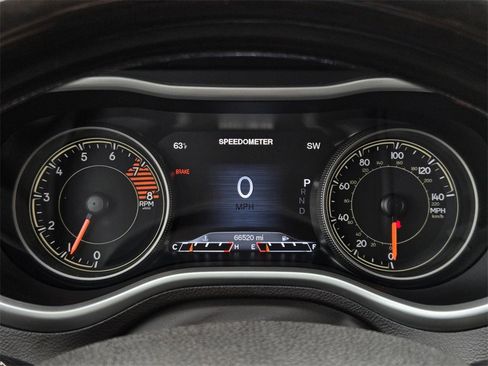 Used 2018 Jeep Cherokee Overland w/ Heavy Duty Protection Group image 29