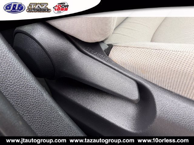 Used 2021 Toyota Corolla LE FWD image 15