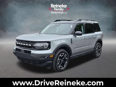 Used 2023 Ford Bronco Sport Outer Banks w/ Tech Package AWD/4WD image 1