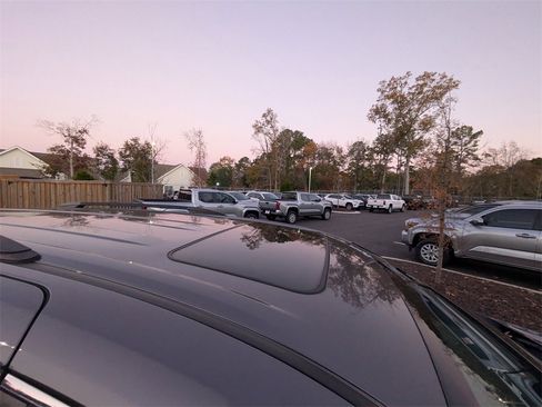 Used 2021 Toyota Sienna XLE image 11