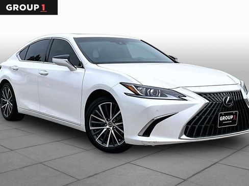 Used 2023 Lexus ES 350 w/ Premium Package FWD image 3