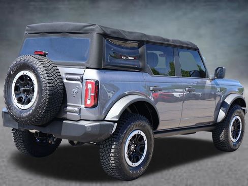 Used 2021 Ford Bronco Big Bend w/ Sasquatch Package AWD/4WD image 3