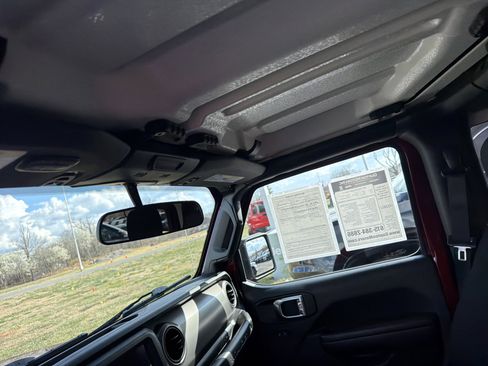 Used 2021 Jeep Wrangler Sport S image 22