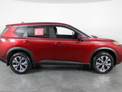 Certified 2022 Nissan Rogue SV FWD image 15