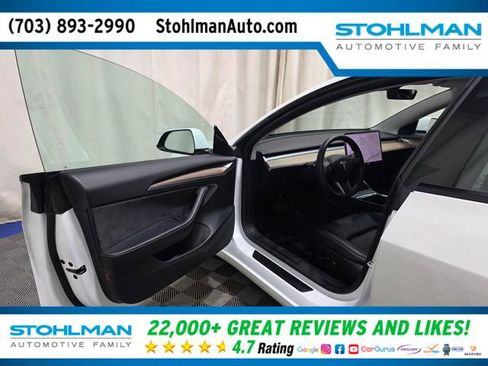 Used 2022 Tesla Model 3 image 11