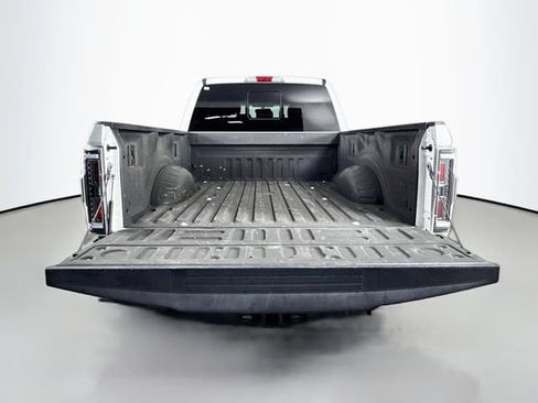 Used 2018 Ford F250 Lariat w/ Lariat Value Package AWD/4WD image 24
