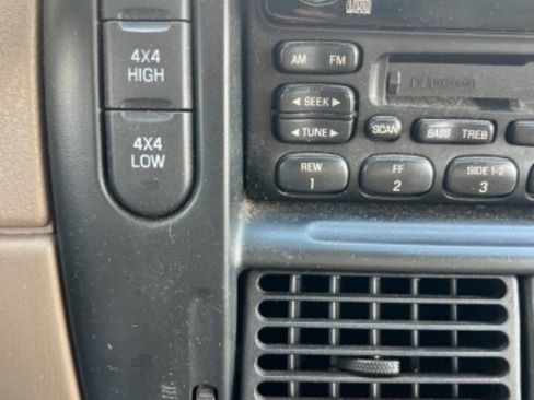 Used 2002 Ford Explorer XLT image 10