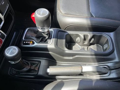 Used 2022 Jeep Gladiator Mojave w/ LED Lighting Group AWD/4WD image 25