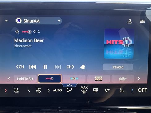 Used 2026 Lincoln Nautilus Reserve image 17