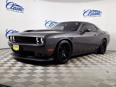 Used 2021 Dodge Challenger R/T w/ Blacktop Package image 5