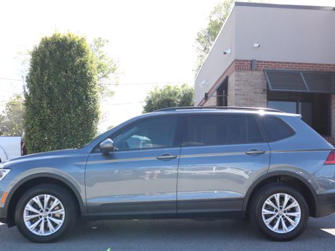 Used 2020 Volkswagen Tiguan S image 10