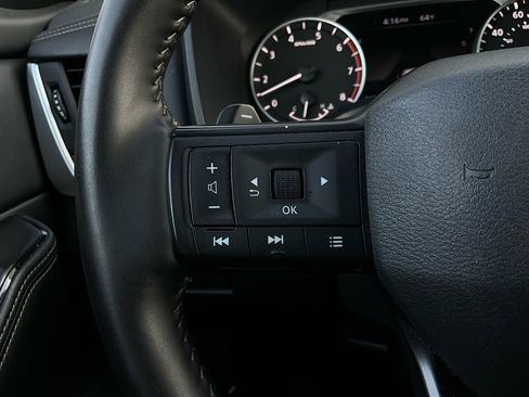 Used 2025 Nissan Rogue SV image 33