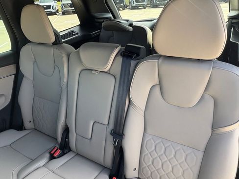 New 2026 Volvo XC90 B6 Plus w/ Protection Package Premier AWD/4WD image 23