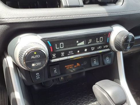 Used 2022 Toyota RAV4 XLE w/ Convenience Package AWD/4WD image 19