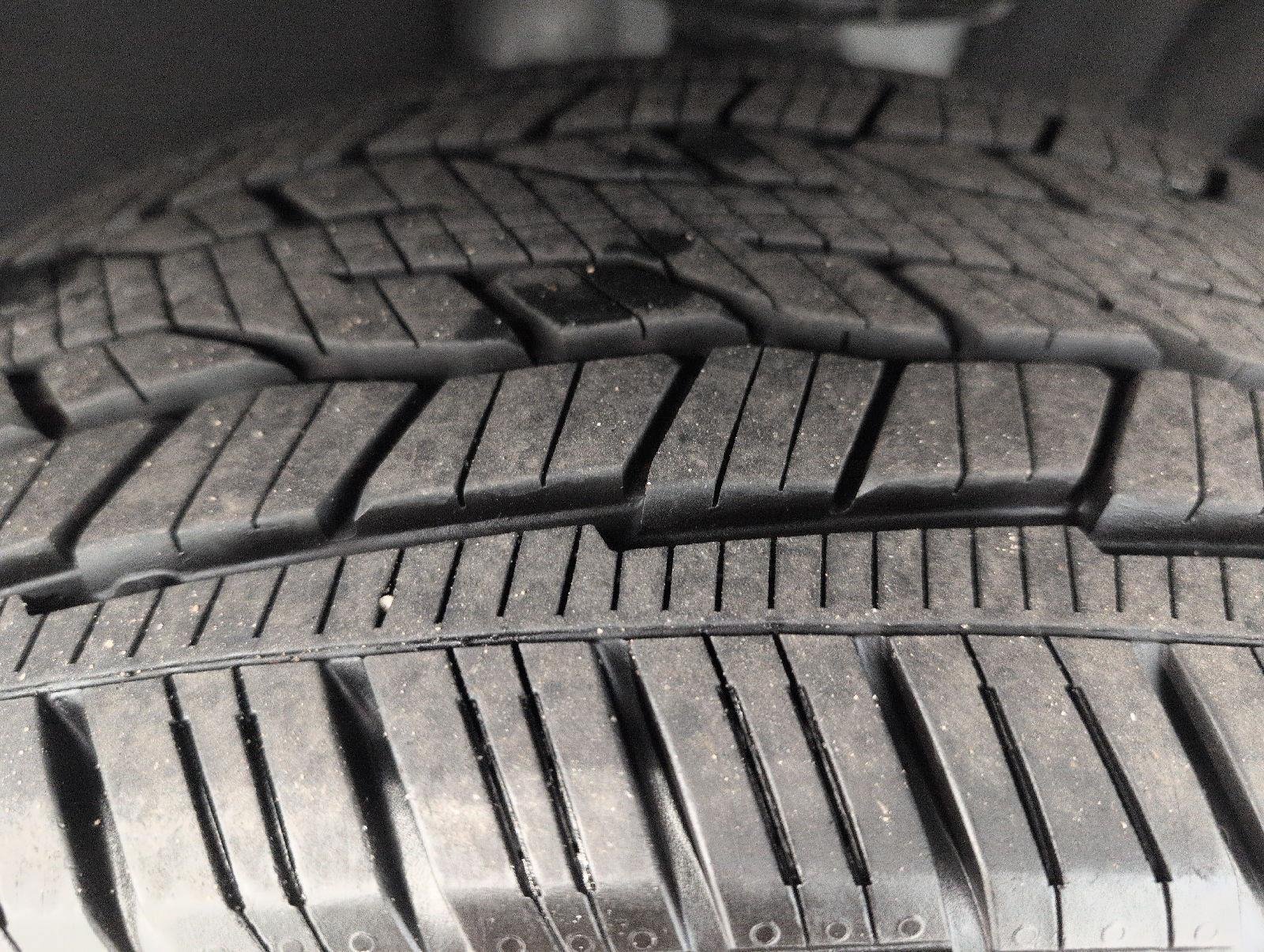Used 2026 Chevrolet Traverse High Country w/ LPO, Floor Liner Package AWD/4WD image 4