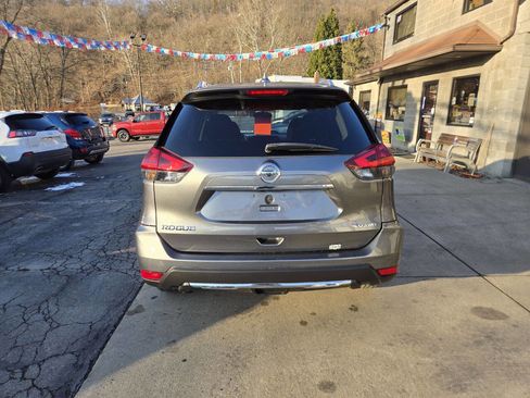 Used 2018 Nissan Rogue SV image 7