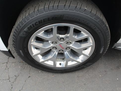 Used 2015 GMC Yukon SLT w/ Open Road Package image 11