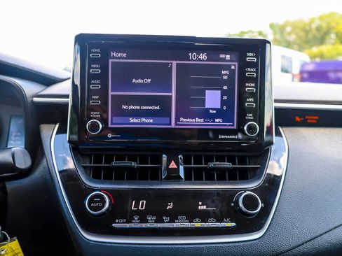 Used 2021 Toyota Corolla LE FWD image 14
