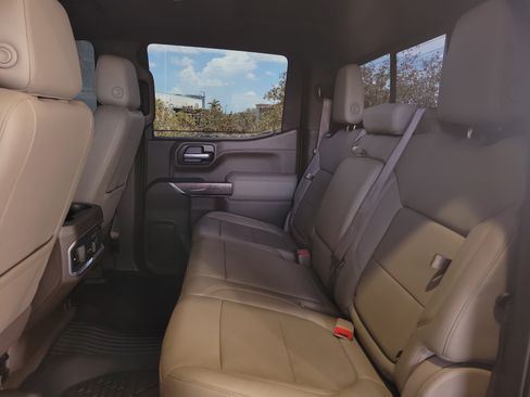Used 2021 Chevrolet Silverado 1500 LTZ RWD image 10