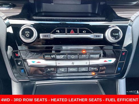 Used 2023 Ford Explorer Limited image 14