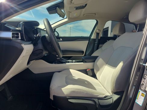 Used 2022 Kia K5 LXS image 12