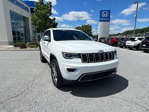 Used 2022 Jeep Grand Cherokee Limited w/ Trailer Tow Group IV AWD/4WD image 2