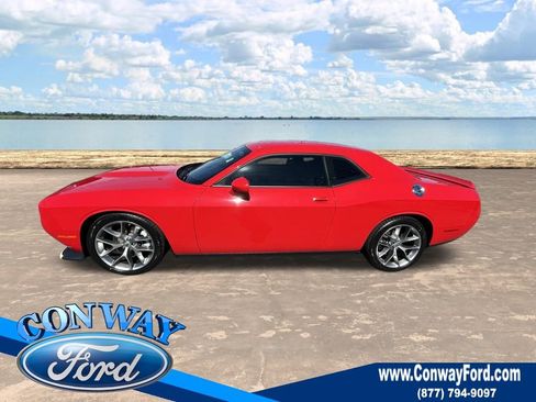Used 2022 Dodge Challenger GT image 11