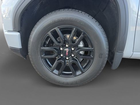 Used 2024 GMC Sierra 1500 Elevation image 15