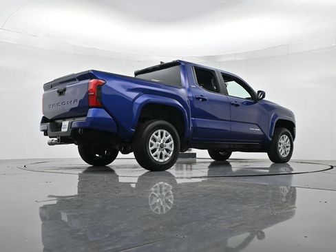 Used 2025 Toyota Tacoma SR5 RWD image 36