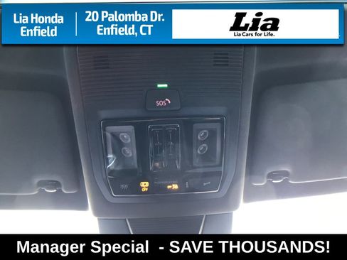 Used 2025 Volkswagen Tiguan SE R-Line image 26