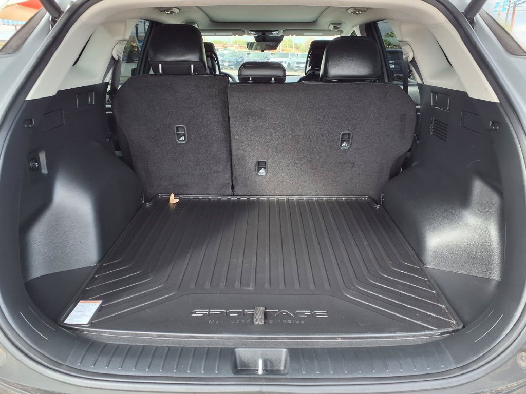 Certified 2026 Kia Sportage EX w/ EX Panorama Roof Package FWD image 11