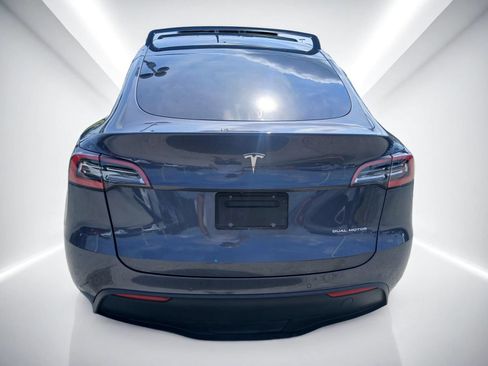 Used 2021 Tesla Model Y Long Range AWD/4WD image 4