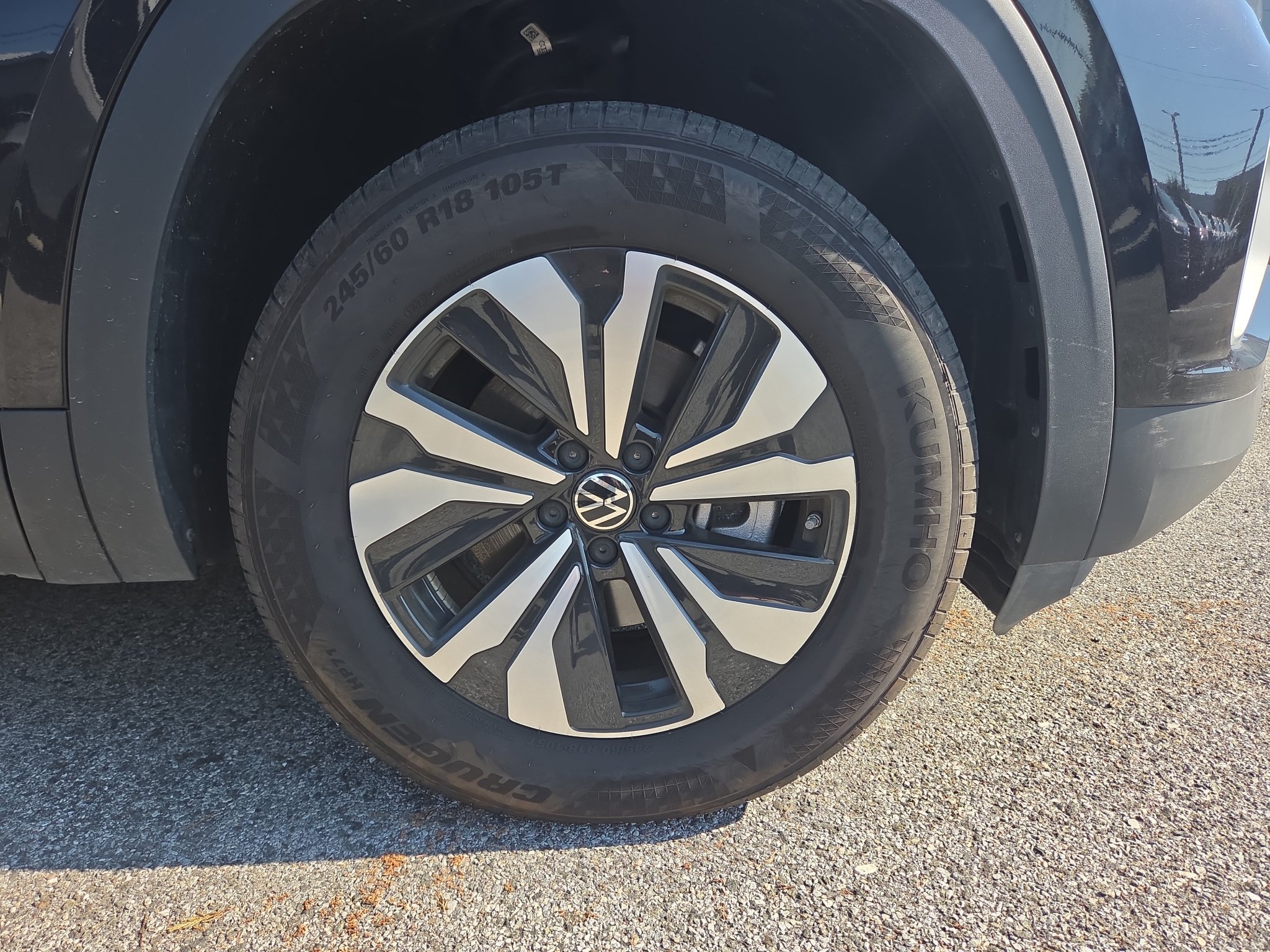 Used 2025 Volkswagen Atlas SE AWD/4WD image 8