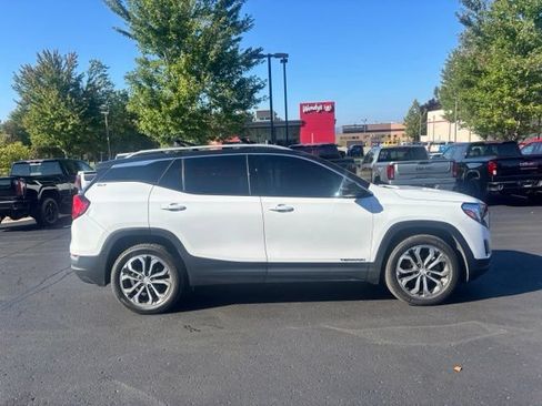 Used 2018 GMC Terrain SLT w/ Preferred Package AWD/4WD image 4