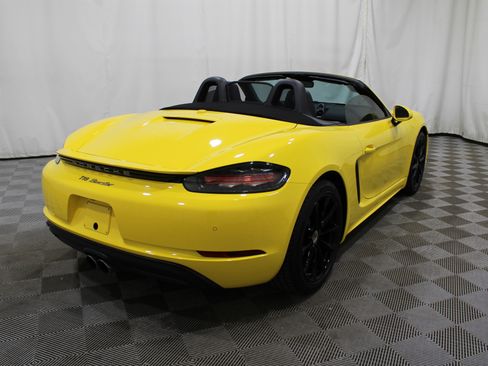 Used 2023 Porsche 718 Boxster w/ Sport Chrono Package image 40