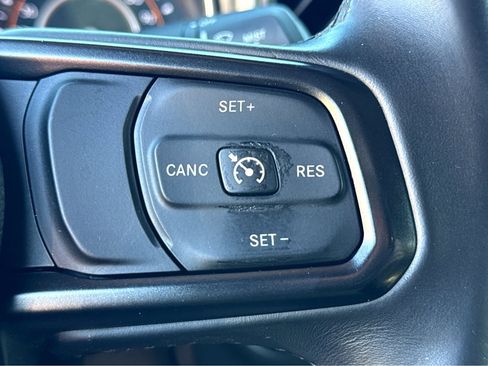 Used 2018 Jeep Wrangler Unlimited Sport S image 17